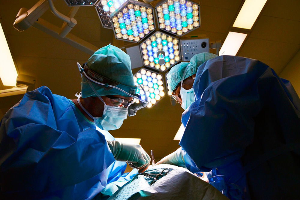Comment choisir le meilleur chirurgien pour votre projet de rhinoplastie ?